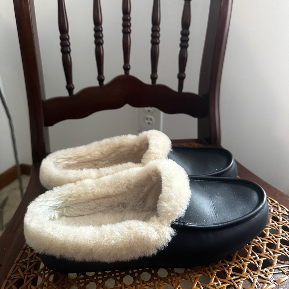 Ugg Ansley Leather Mules Black with Cream Fur